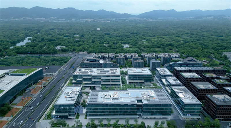 西投綠城·杭州云瀾谷 - 自然與城市共生的未來辦公設(shè)計