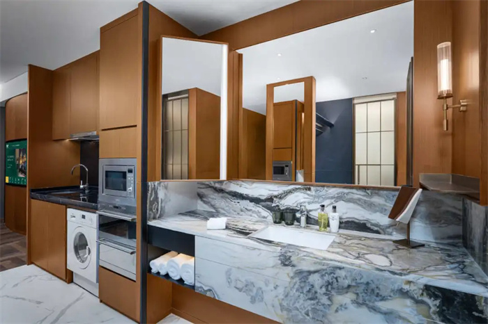 青島五四廣場MaxX美侖美奐酒店設計