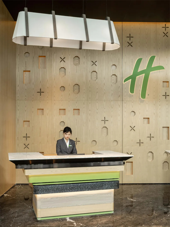 當(dāng)代嶺南印象  深圳南山假日酒店設(shè)計(jì)